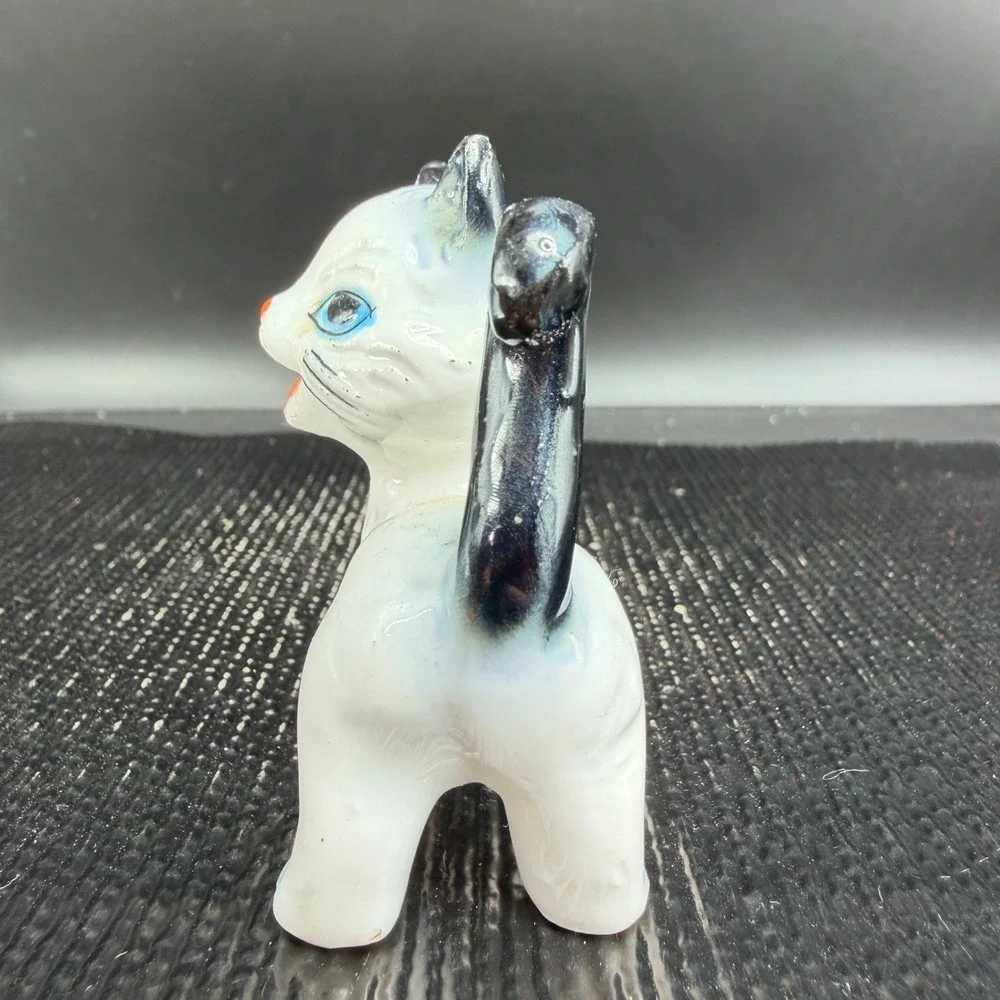 Vintage Ceramic Kitten Figurine Blue Eyes‎ Black Tail White Cat Miniature 2 inch